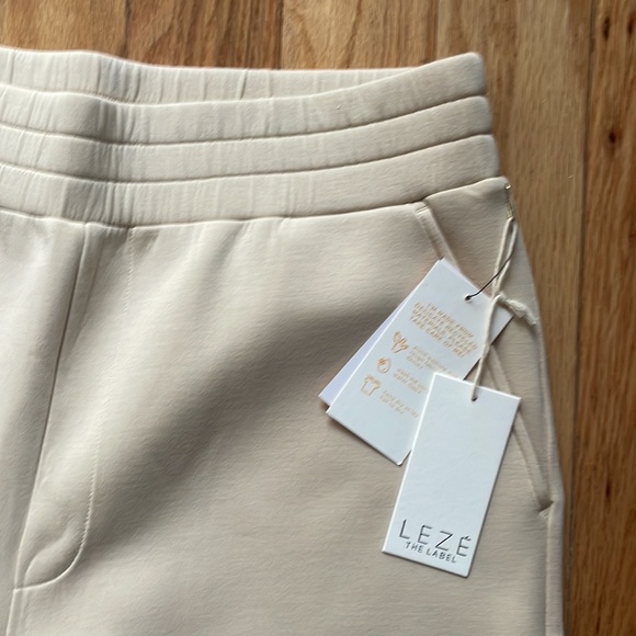 Leze the Label Kendal Pants in Oat - Picture 5 of 9